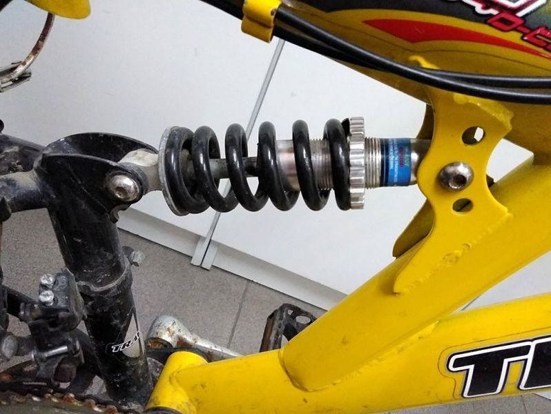 rower-travers-zolty-kod-producenta-0000