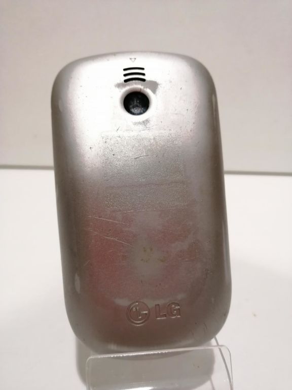 TELEFON LG T500 USZKODZONY