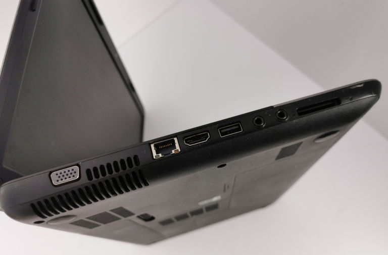 LAPTOP HP 200 AMD E2-1800 AMD RADEON HD7340