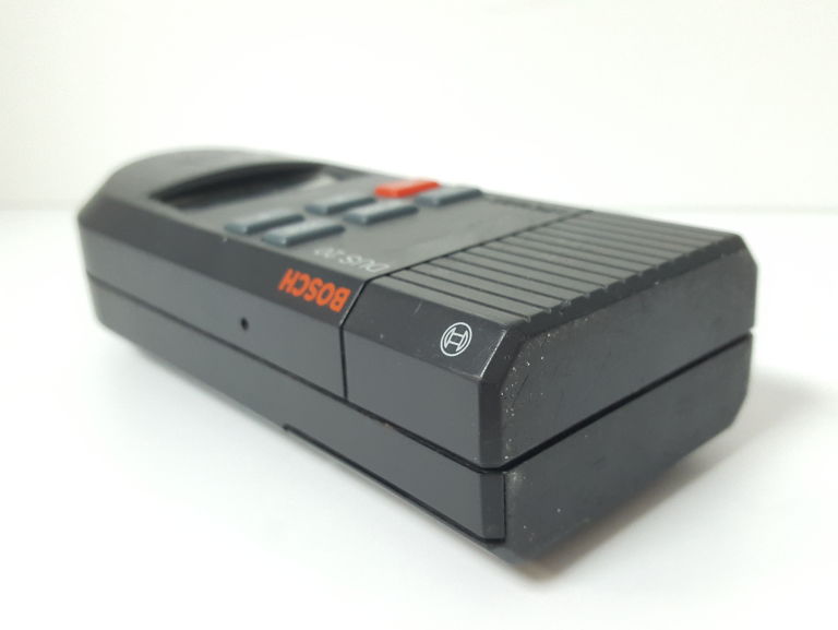 MIERNIK LASEROWY BOSCH DUS 20 PLUS