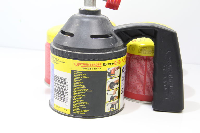 lampa-lutownicza-4-zasobniki-zasilanie-reczne