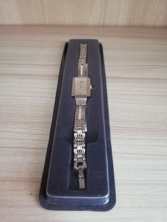 zegarek-damski-stan-uzywany