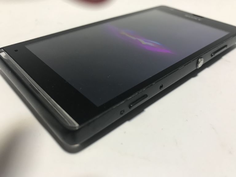 SONY XPERIA C5303 + ŁADOWARKA