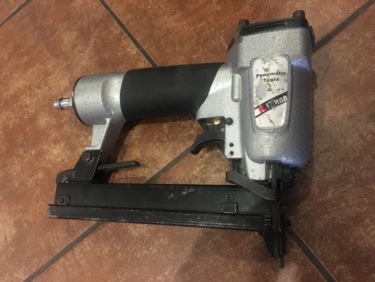 zszywacz-pneumatyczny-tools-od-loombard-pilsudskiego-26-miedzychod