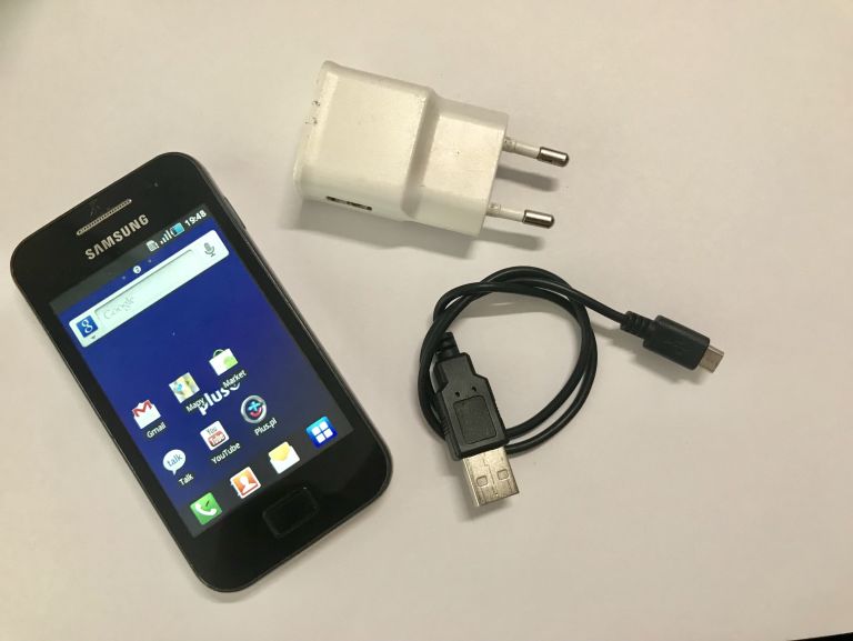 SAMSUNG GALAXY ACE GT- S5830 + ŁADOWARKA