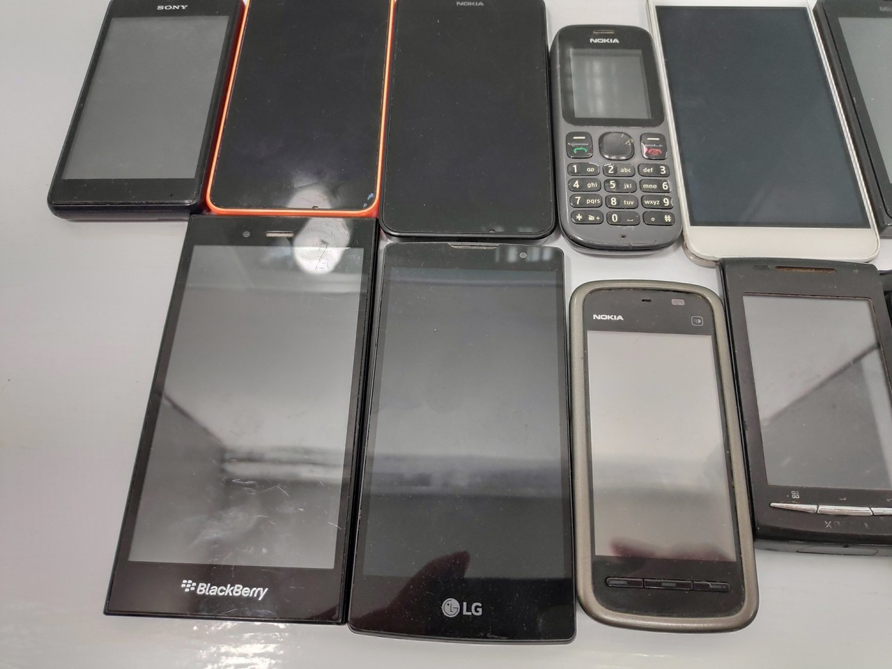 uszkodzone-telefony-wbudowana-pamiec-inna