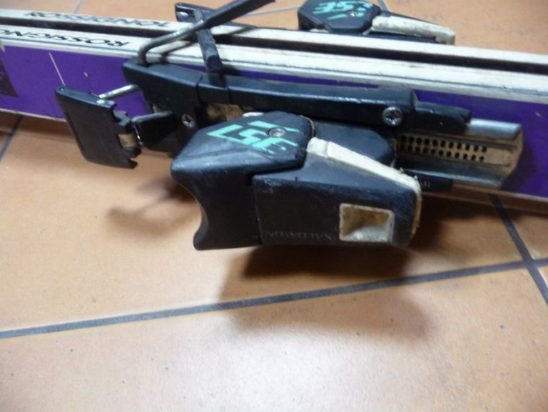 narty-zjazdowe-rossignol-xp33-model-experience-80-carbon