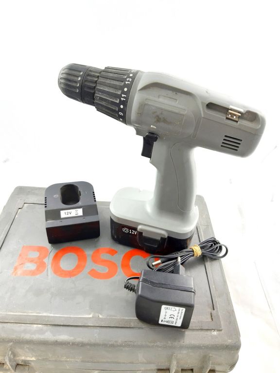 wkretarka-bosch-12-v-komplet-walizka-stan-uzywany