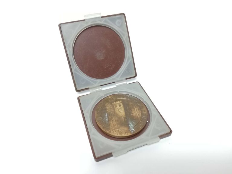 MEDAL PLAKIETA 700LAT ZĄBKOWIC ŚLĄSKICH 1287-1987