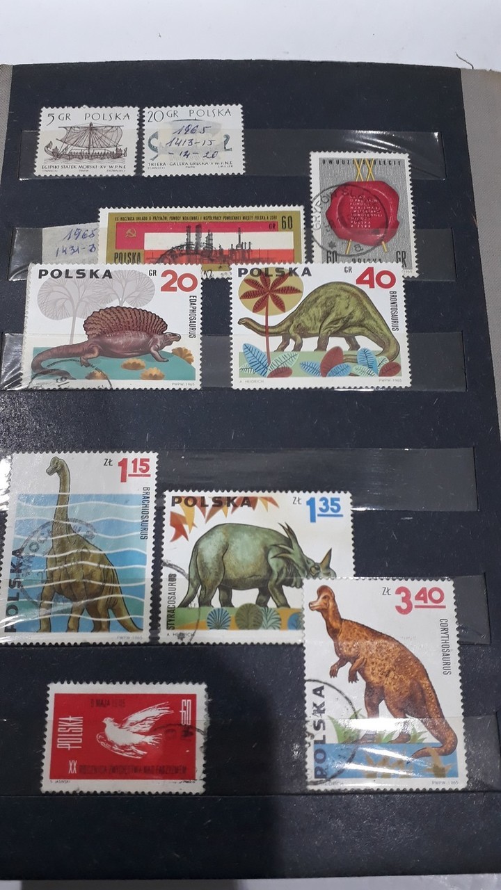 klaser-ze-znaczkami-od-1950-r-do-1975-rok-emisji-1950