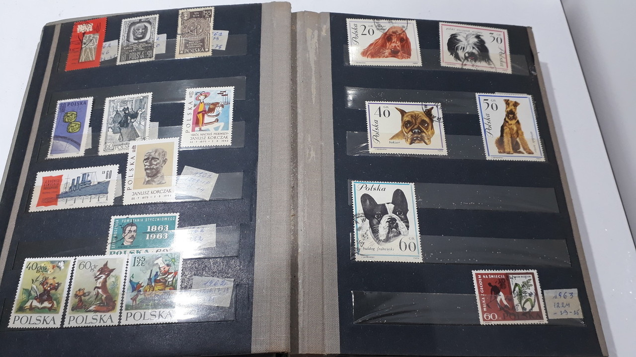 klaser-ze-znaczkami-od-1950-r-do-1975-rok-emisji-1950