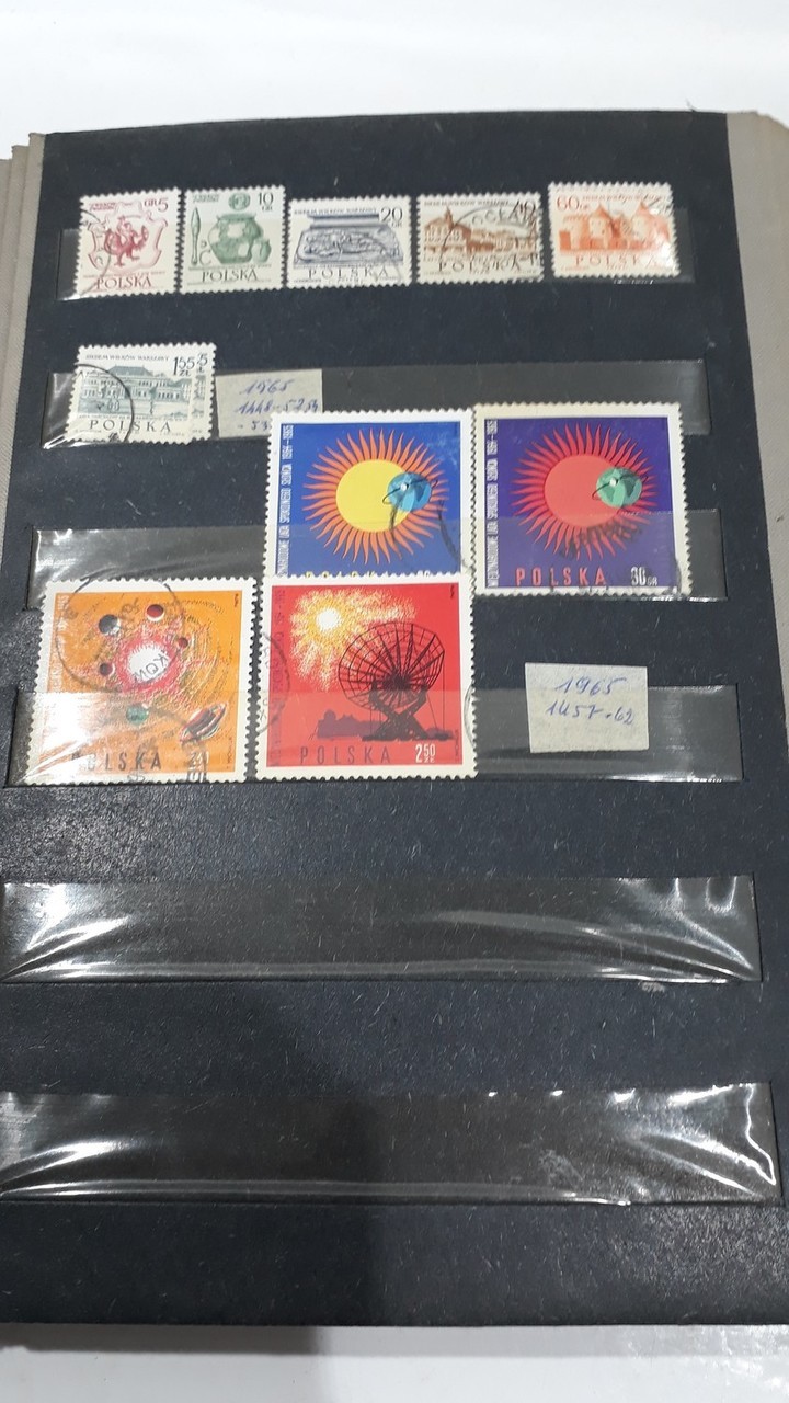 klaser-ze-znaczkami-od-1950-r-do-1975-rodzaj-mieszany