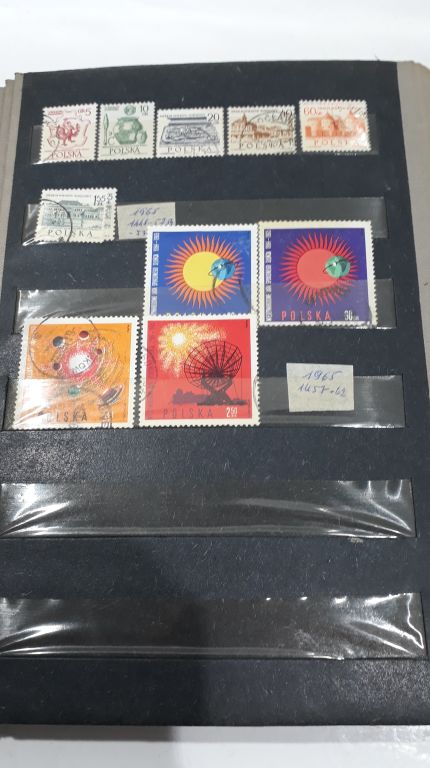 klaser-ze-znaczkami-od-1950-r-do-1975-rodzaj-mieszany