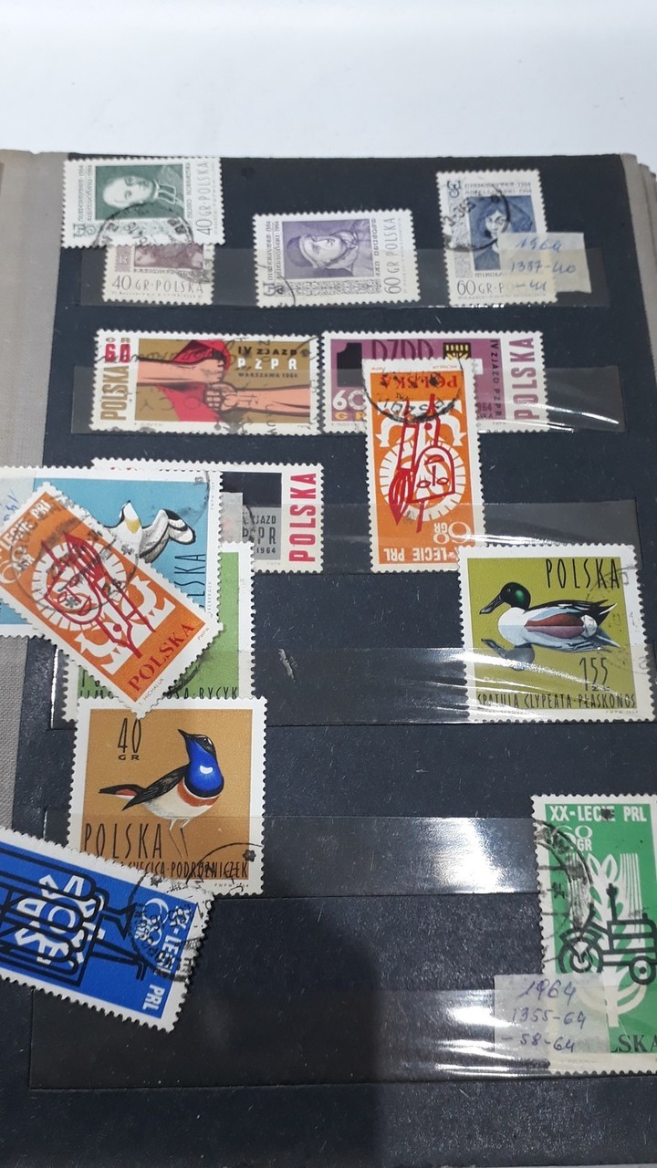 klaser-ze-znaczkami-od-1950-r-do-1975-rok-emisji-1950