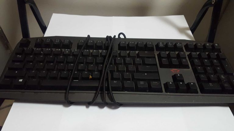 KLAWIATURA TRUST GXT880+PUDEŁKO