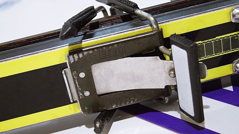 narty-intersport-2002-rs-wyprzedaz-szerokosc-pod-butem-1