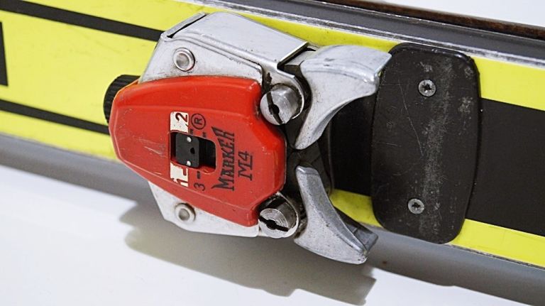 narty-intersport-2002-rs-wyprzedaz-szerokosc-dzioba-1