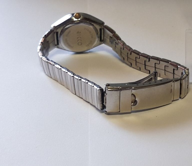 zegarek-damski-ricco-stan-uzywany