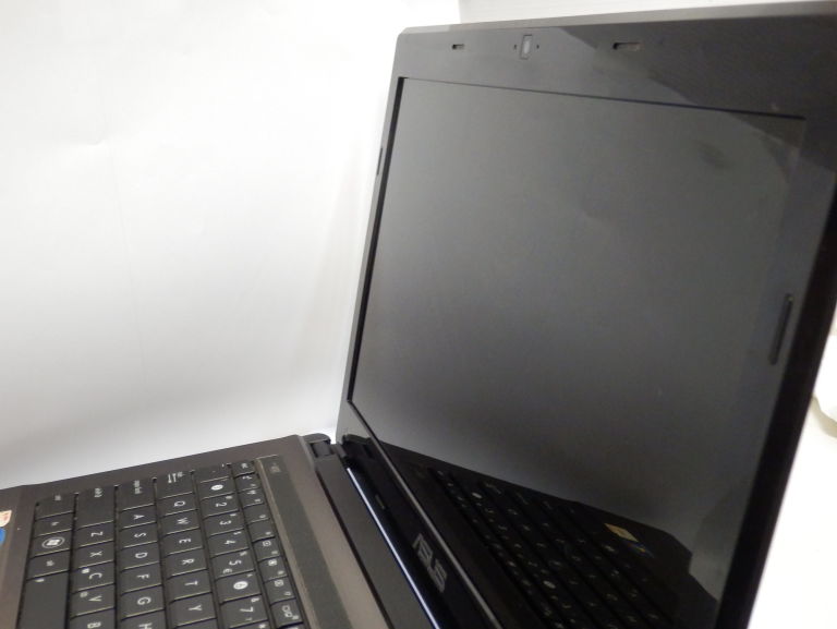 asus-x43b-ladowarka-przekatna-ekranu-14