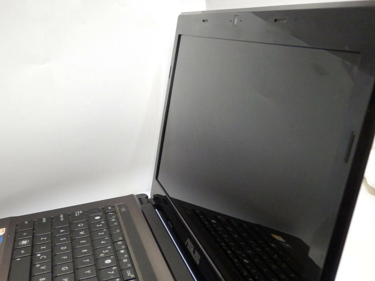 asus-x43b-ladowarka-przekatna-ekranu-14