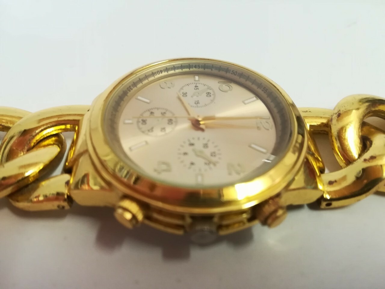 zegarek-damski-hq-typ-nareczny