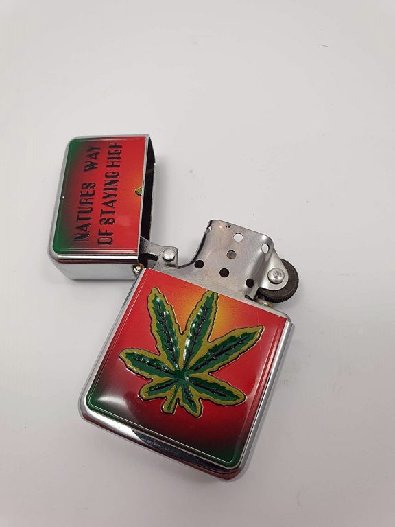 ZAPALNICZKA BENZYNOWA REMO CANNABIS