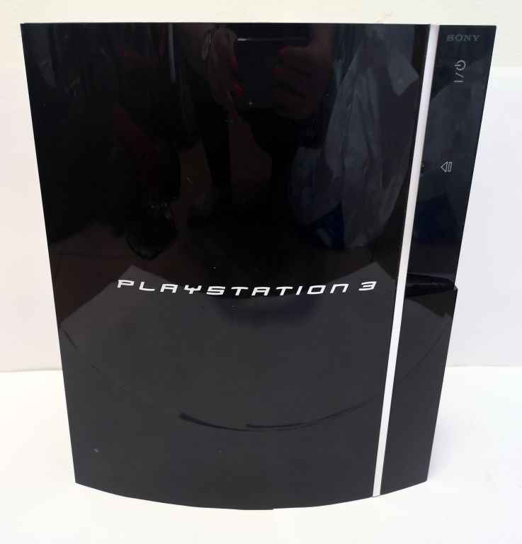 KONSOLA PLAYSTAION 3 CECHG04 + PAD + OKABLOWANI