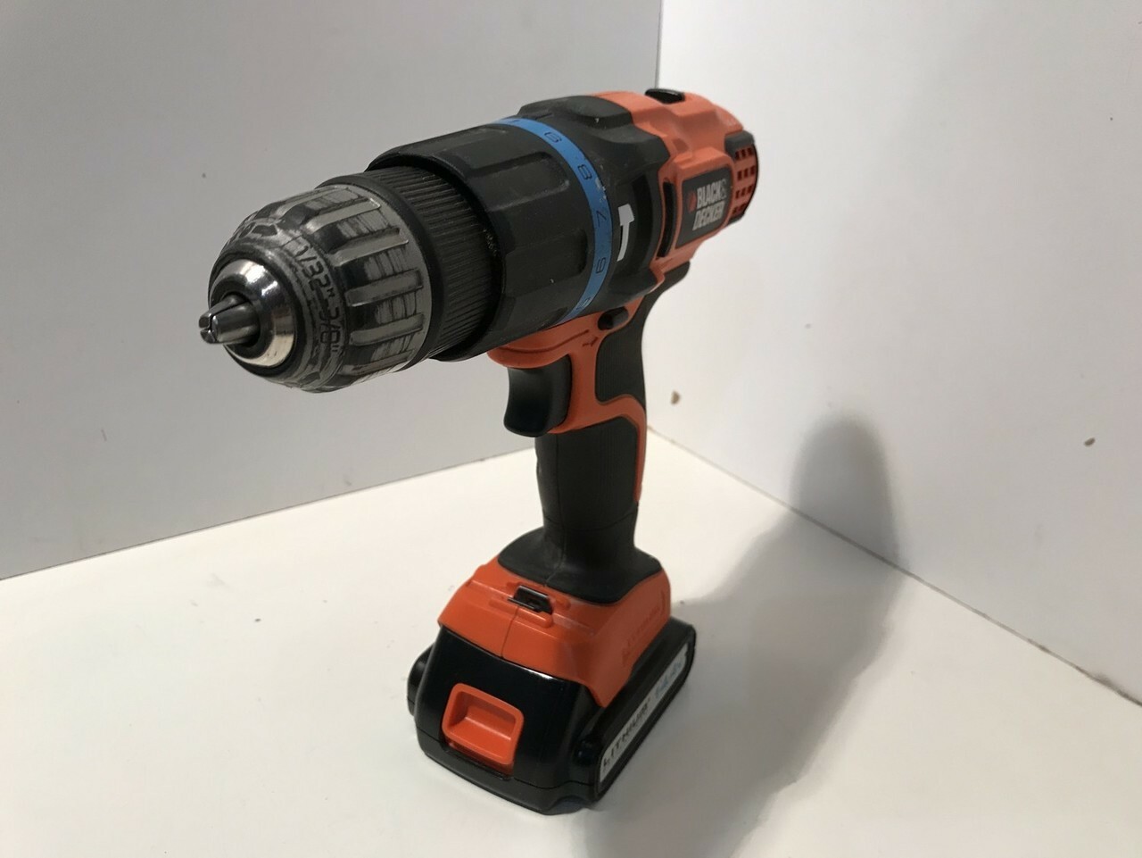 wkretarka-black-decker-144v-komplet-w-walizce-informacje-dodatkowe-walizka-transportowa-w-zestawie