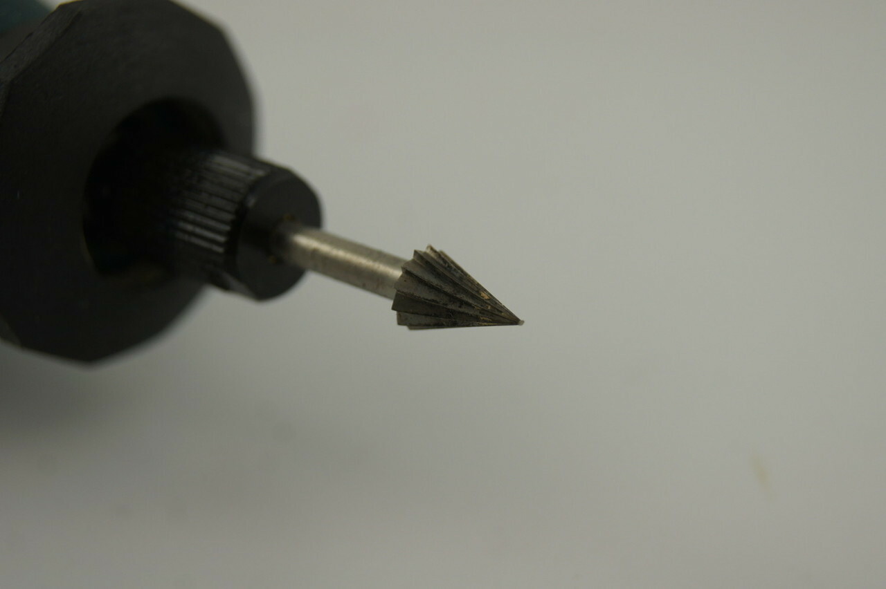 multiszlifierka-lund-79314-modelarska-regulacja-rodzaj-zasilania-sieciowa