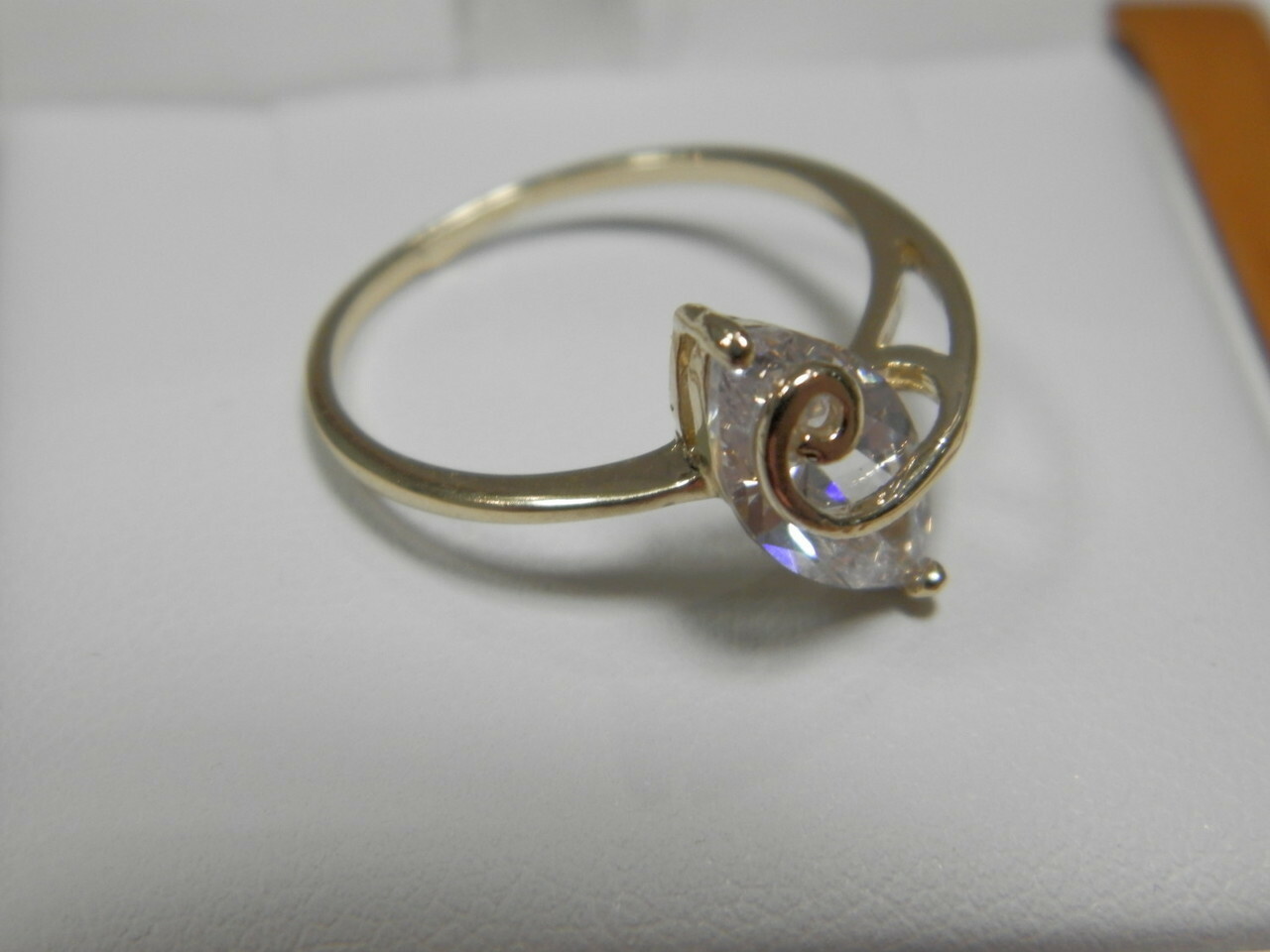 zloty-pierscionek-237g-pr-585-z-cyrkonia-material-15835-2