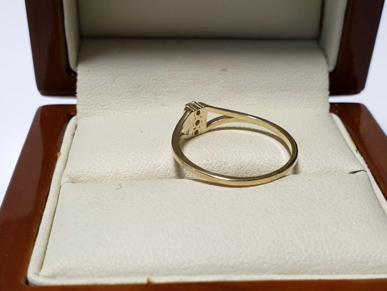 zloto-pierscionek-stan-nowy