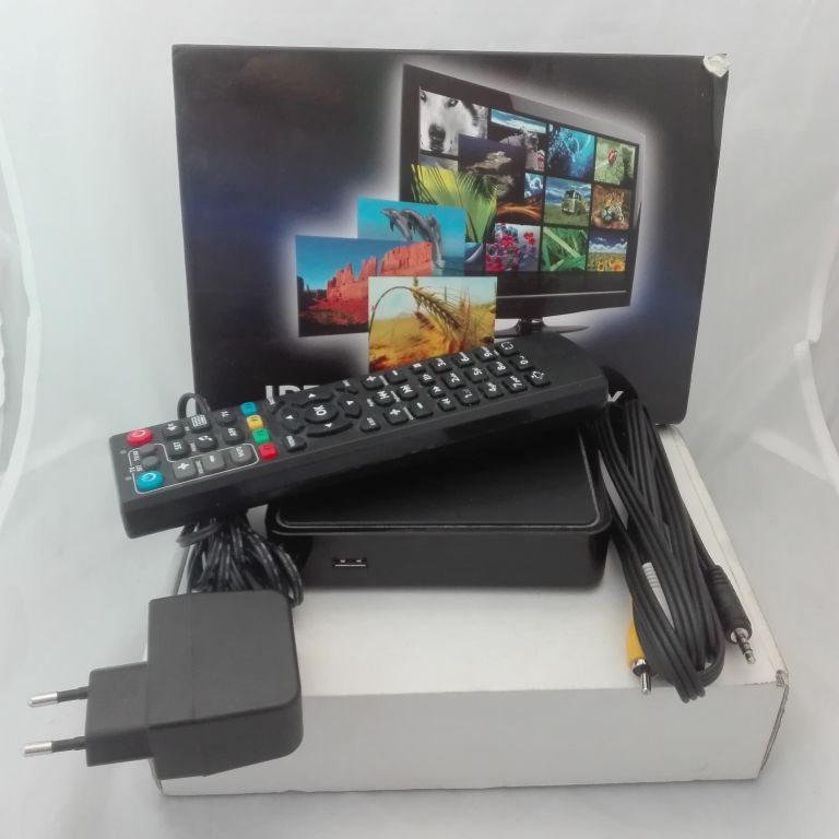 DEKODER IPTV SET-TOP BOX MAG-250