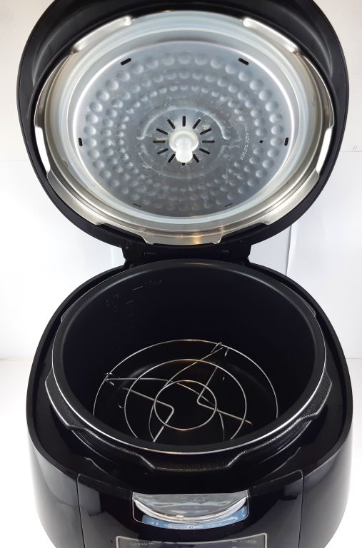 multi-cooker-frederick-excellence-de-19-akcesoria-kolor-dominujacy-bialy