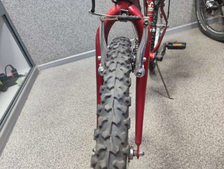 ROWER CZERWONY MTB