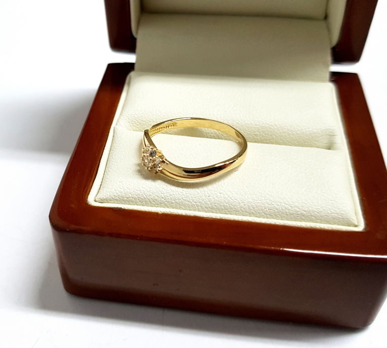 piekny-zloty-pierscionek-p585-143g-r14-kamien-inny-kamien