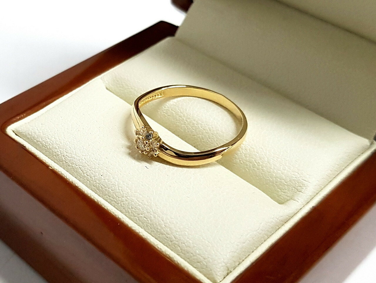 piekny-zloty-pierscionek-p585-143g-r14-gdanska-80-jastrowie