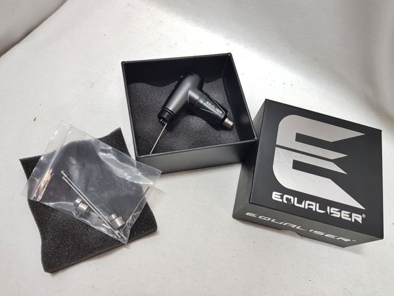 maszynka-do-tatuau-hammer-equaliser-jc-w-pudelku-stan-uzywany