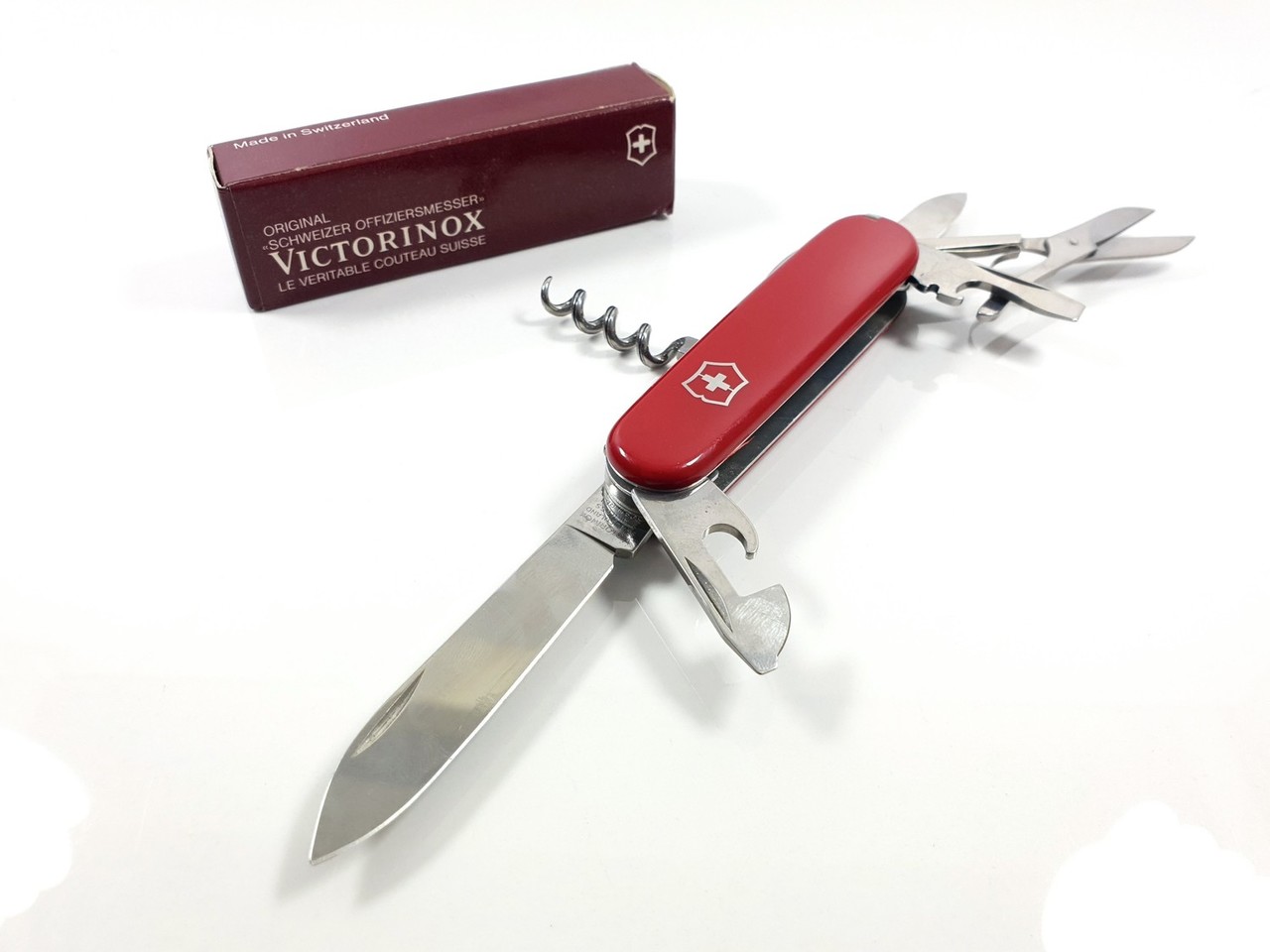 scyzoryk-victorinox-czerwony-pudelko-toszecka-331-gliwice