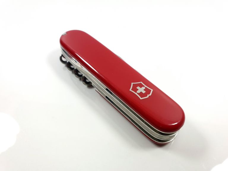 scyzoryk-victorinox-czerwony-pudelko-kod-producenta-0000