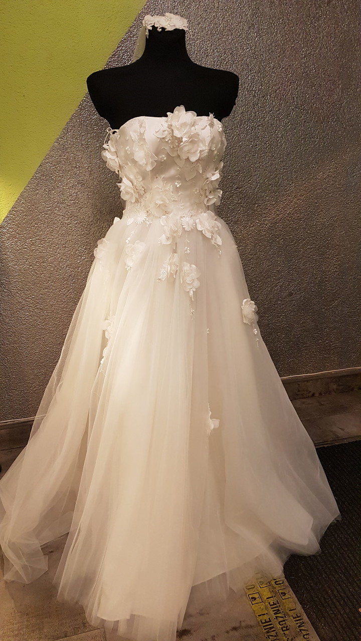 200113021-suknia-slubna-rekaw-bez-rekawow