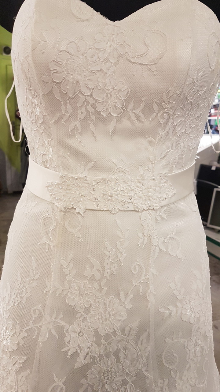 200113021-suknia-slubna-dlugosc-inna