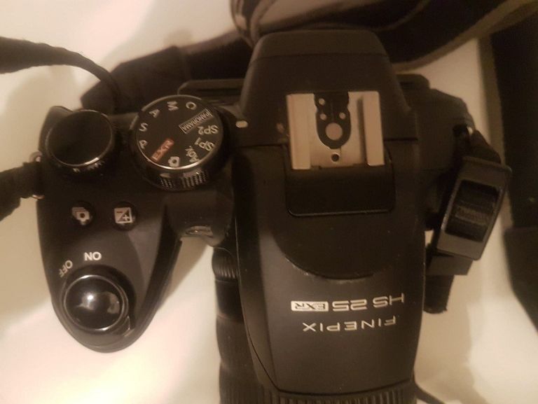 APARAT FUJIFILM FINEPIX HS25 EXR