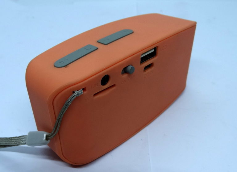 GŁOŚNIK PRZENOŚNY MANTA SPK402SL