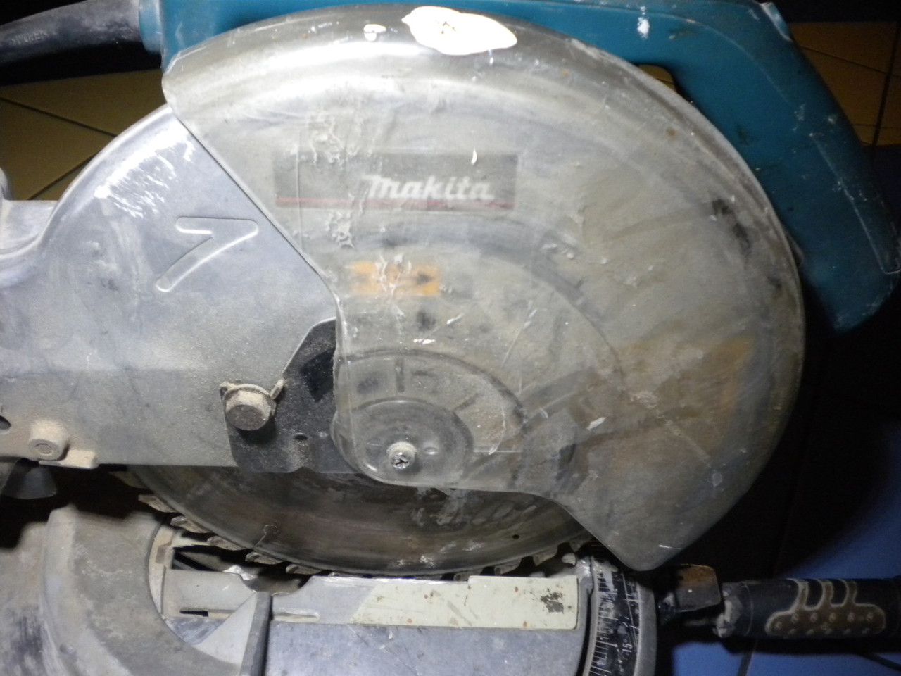 pila-ukosowa-makita-ukosnica-ls1040-srednica-tarczy-255