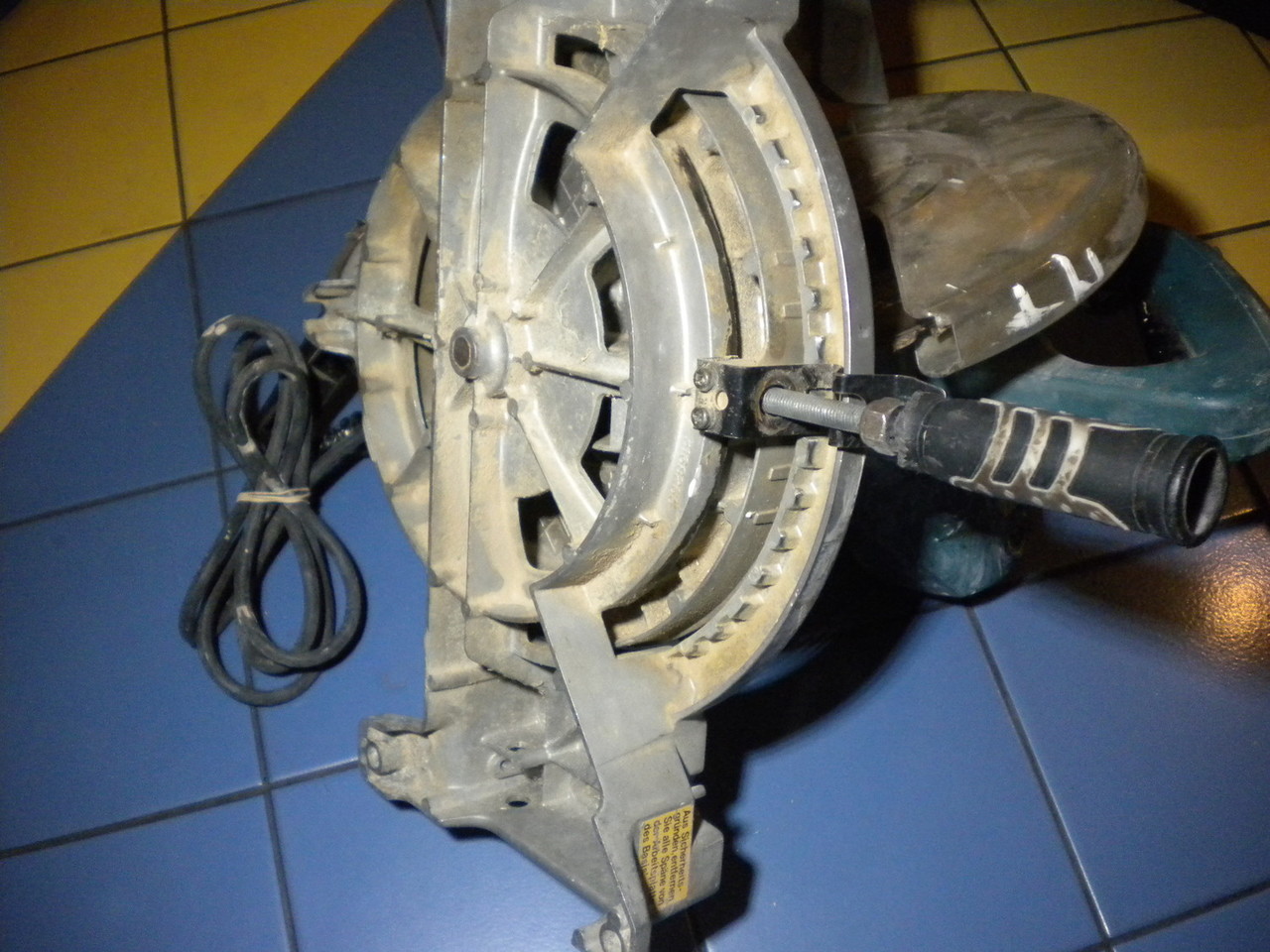 pila-ukosowa-makita-ukosnica-ls1040-marka-makita