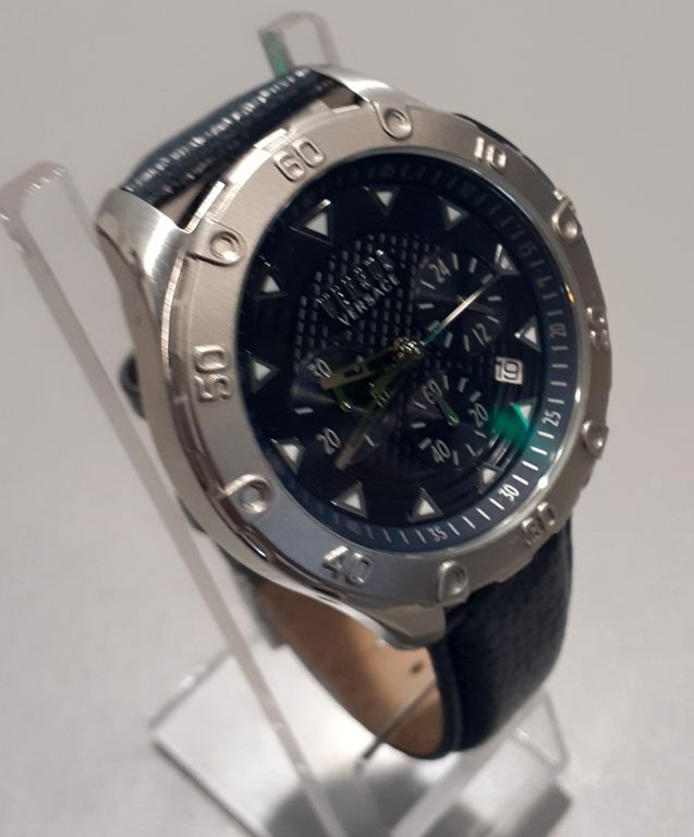 ZEGAREK VERSUS VERSACE VSP060218