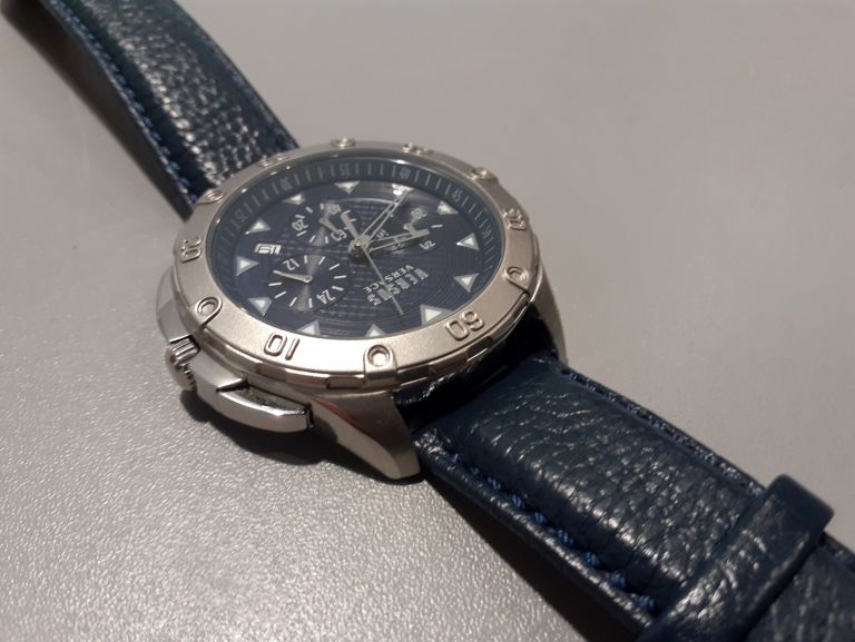 ZEGAREK VERSUS VERSACE VSP060218