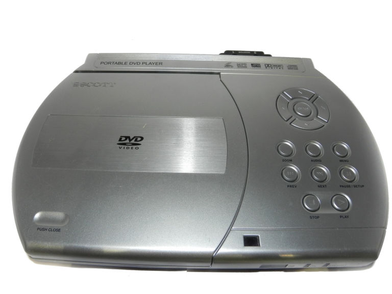 dvd-samochodowe-scott-2-monitory-pilot-zestaw-model-crx802