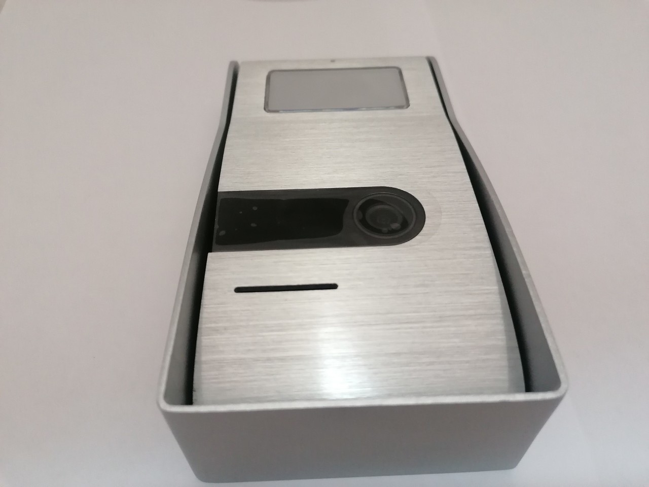 jelbi-wideodomofon-elektroniczny-blyss-typ-domofonu-bezprzewodowy