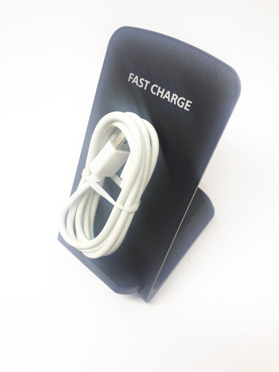 ladowarka-indukcyjna-qi-czarna-fast-charger-stan-11323-1
